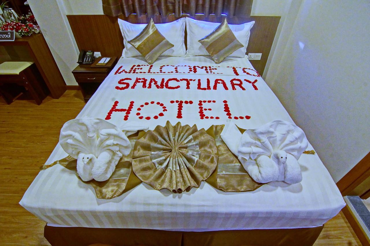 Sanctuary Hotel Mandalay Bagian luar foto